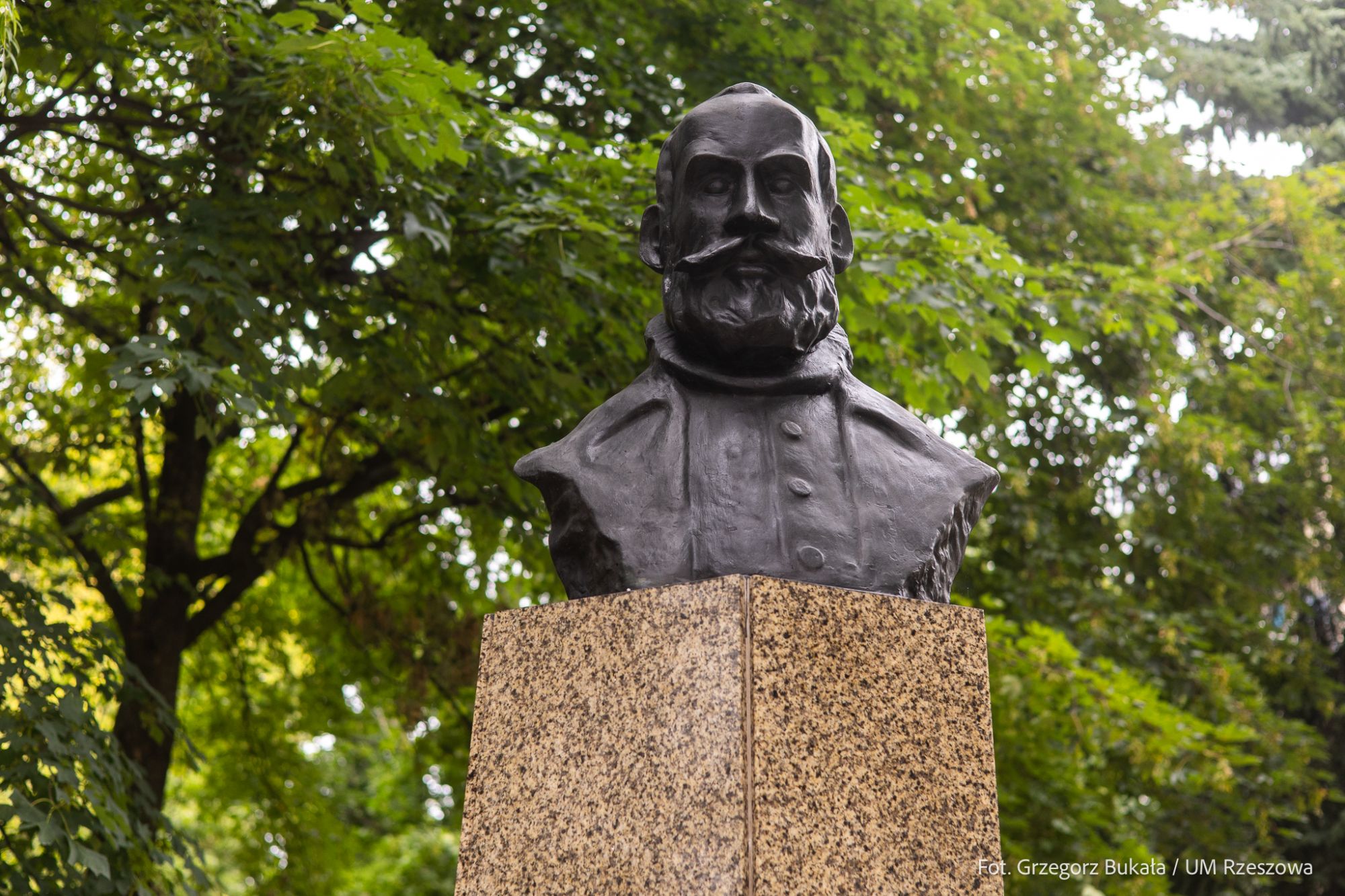 zdjęcie pomnika Jana Kochanowskiego, fot, Grzegorz Bukała, Urząd Miasta Rzeszowa